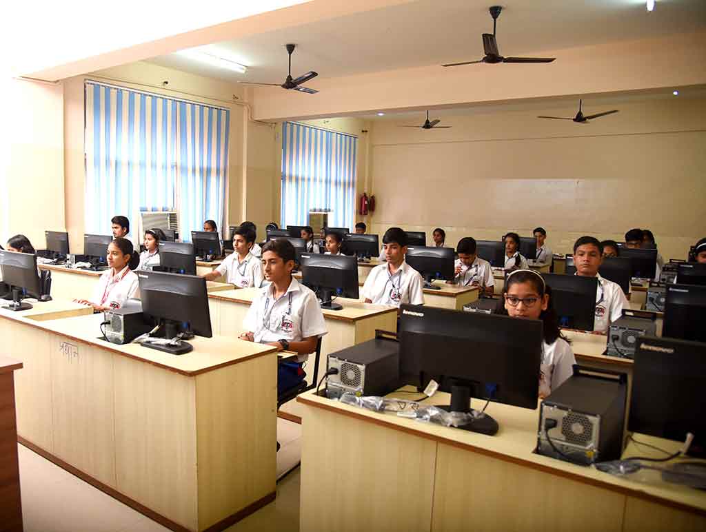 COMPUTER LAB
